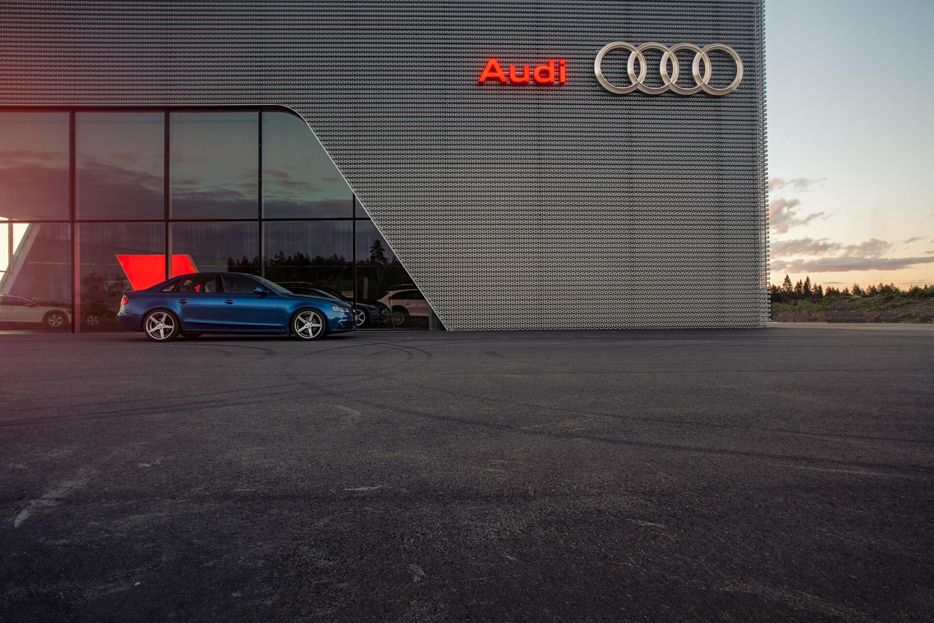 Salon samochodowy Audi